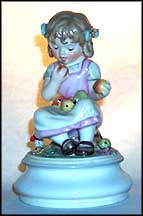 Girl Eating Apples  #11271-15  Tmk 5 - Goebel/V