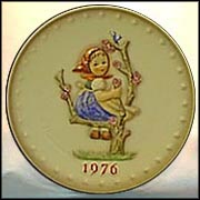 1976 Apple Tree Girl  #269  Tmk 5 - Goebel/V